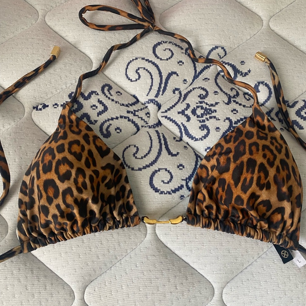 VIX swimwear triangle bikini top size large